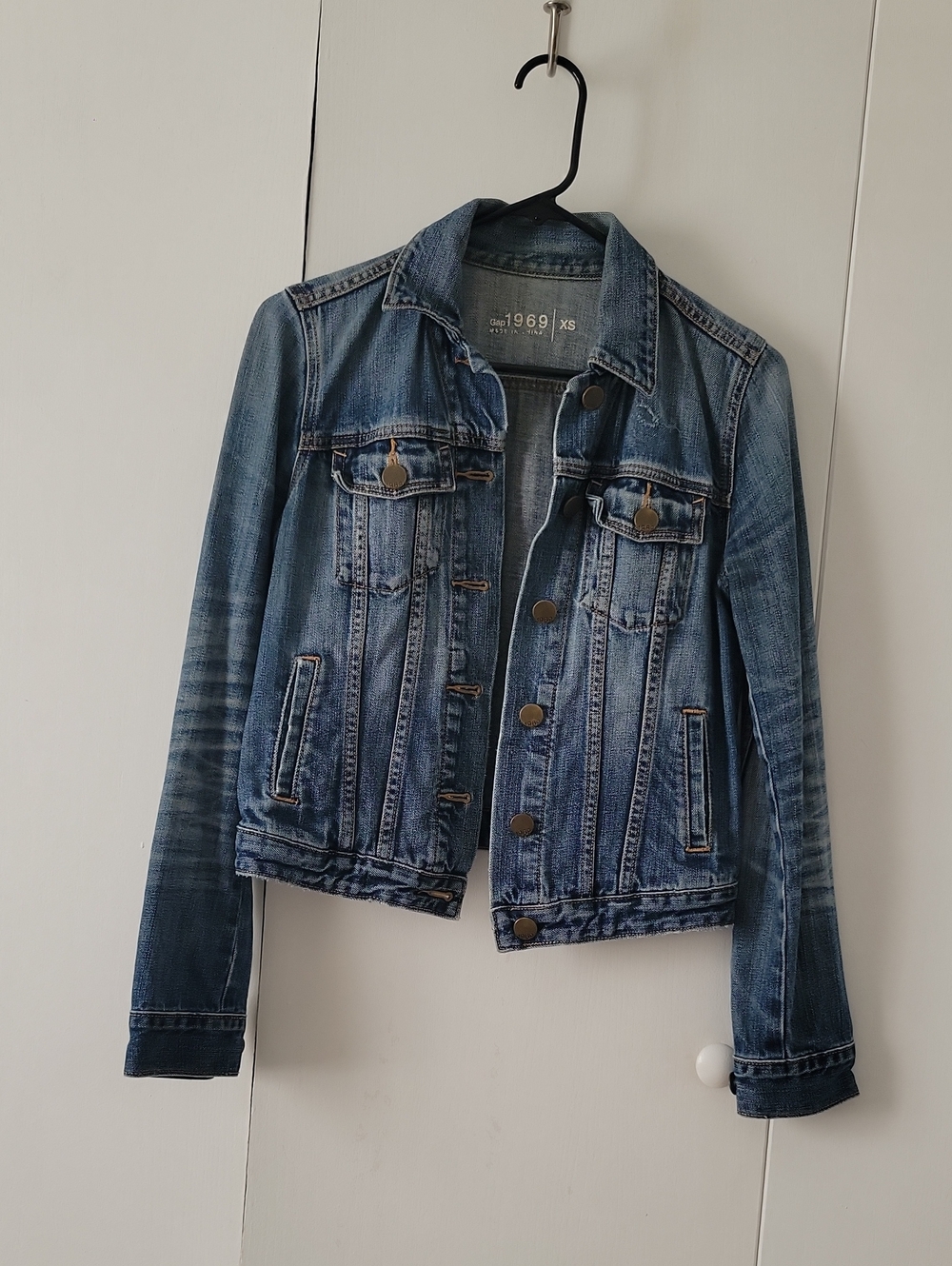 GAP Women's Faded Blue Denim Jacket